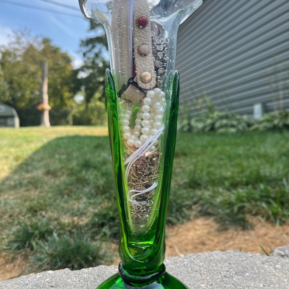 Small Mystery Jewelry Jar! Variety of Gold, Silver, 2-Toned, & Colored Pieces#13 - Picture 2 of 5